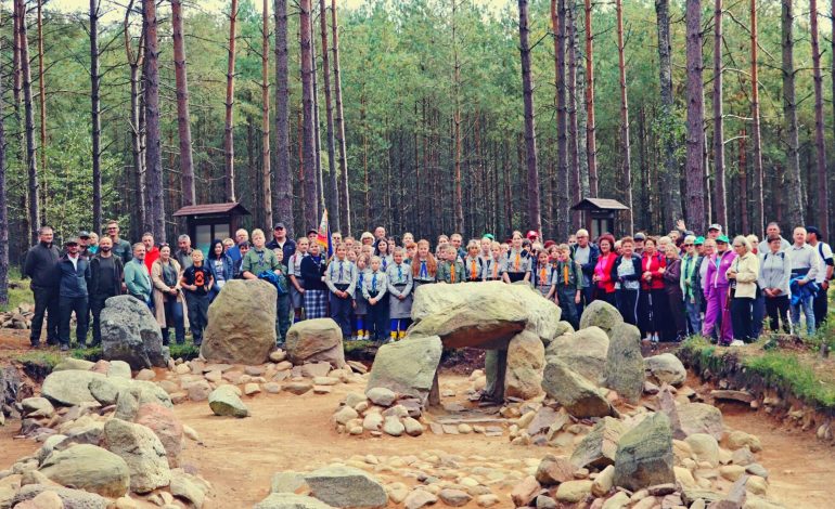  Otwarto ścieżkę edukacyjną Kamienne Opowieści Siemirowic [ZDJĘCIA]