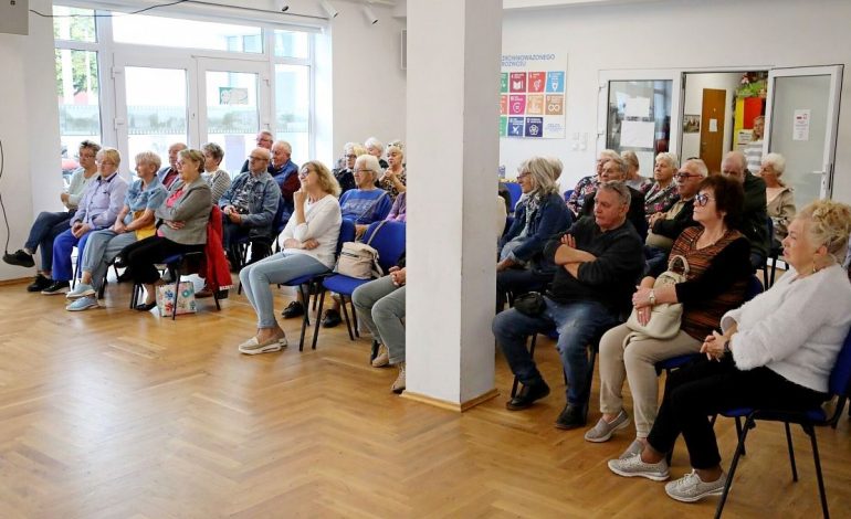  Lęborscy seniorzy edukują się w Bazie. Trwają trzydniowe warsztaty [ZDJĘCIA]