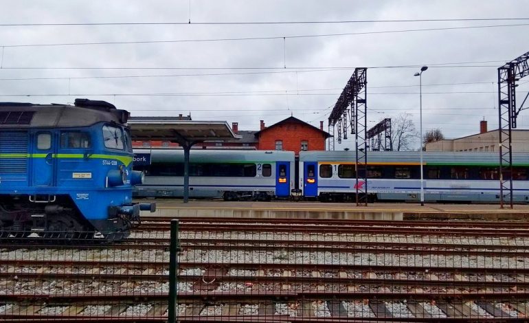 Zima nie zaskoczy kolejarzy. PKP Polskie Linie Kolejowe gotowe do odśnieżania torów i rozjazdów